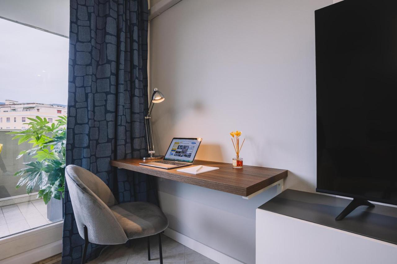 Esclusiva Suite Con Terrazza/Ultra Wi-Fi/Free Park Trieste Exterior foto